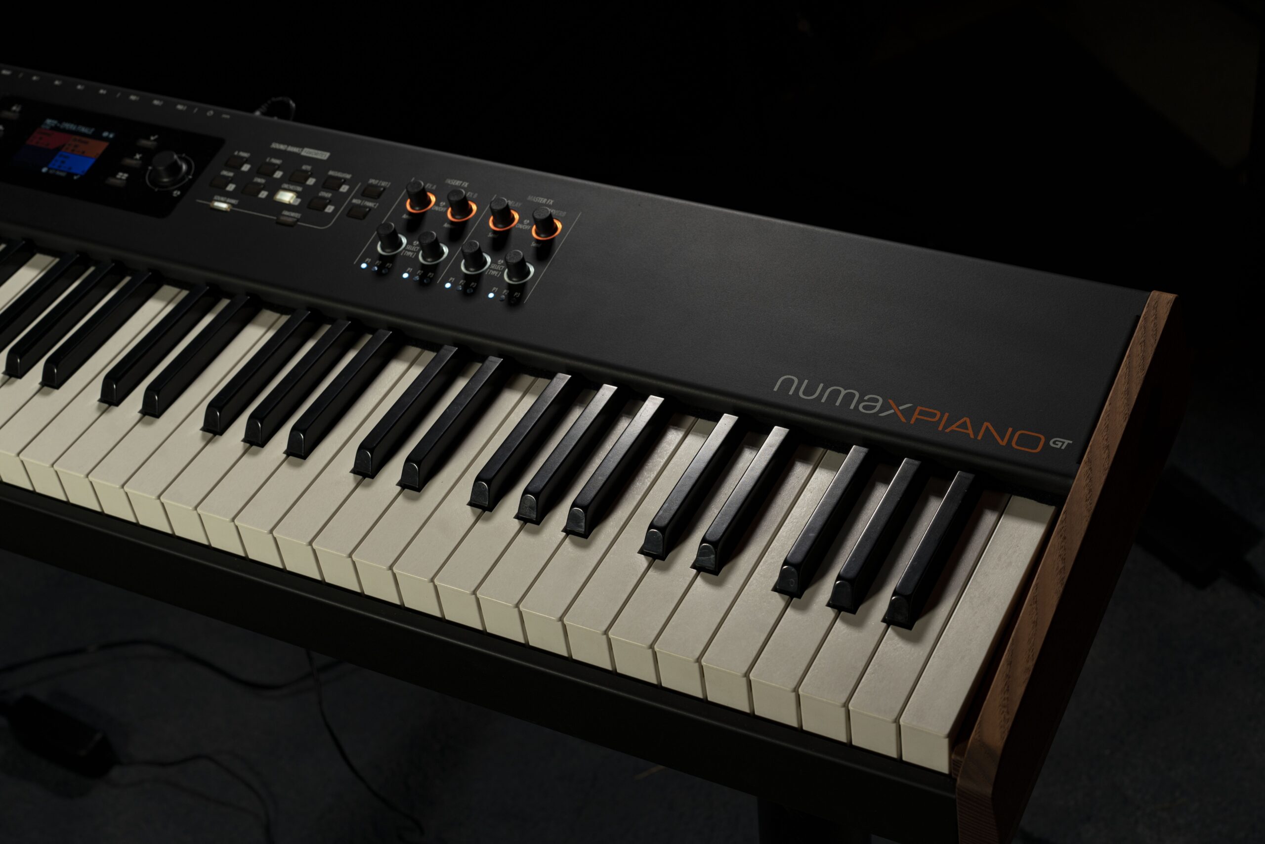 Numa X Piano GT