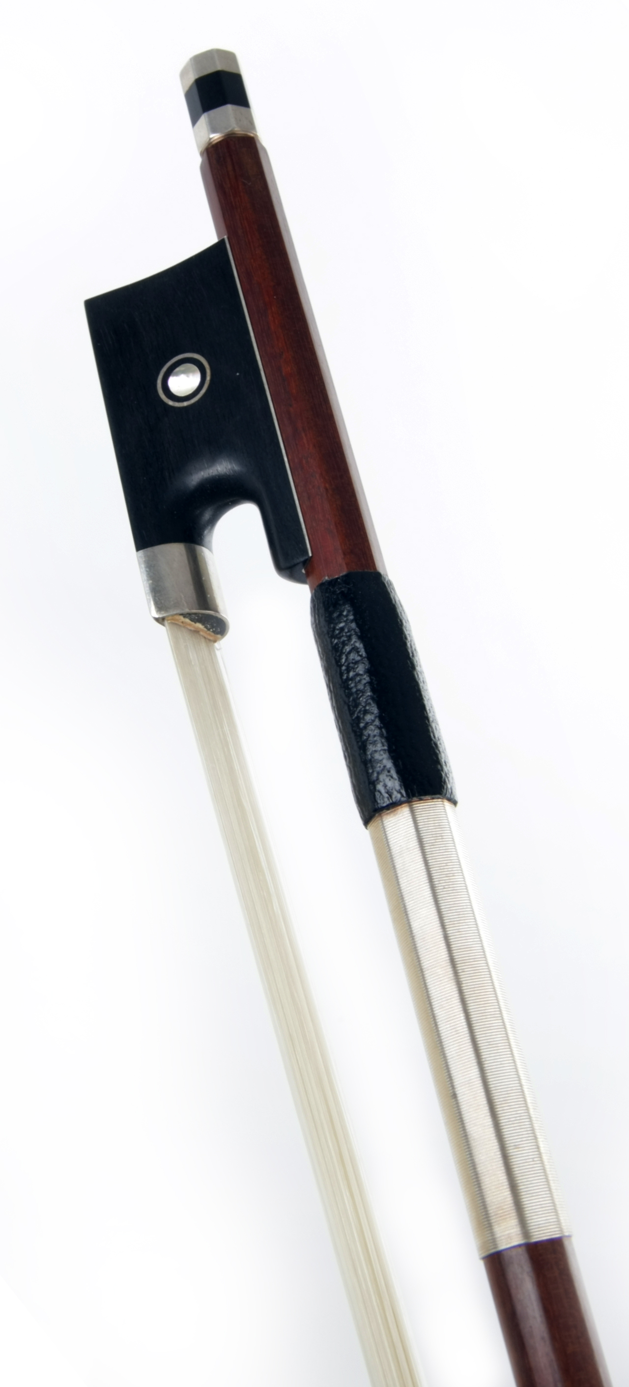 Violinbogen D20A Fernambuk eckig, Silber