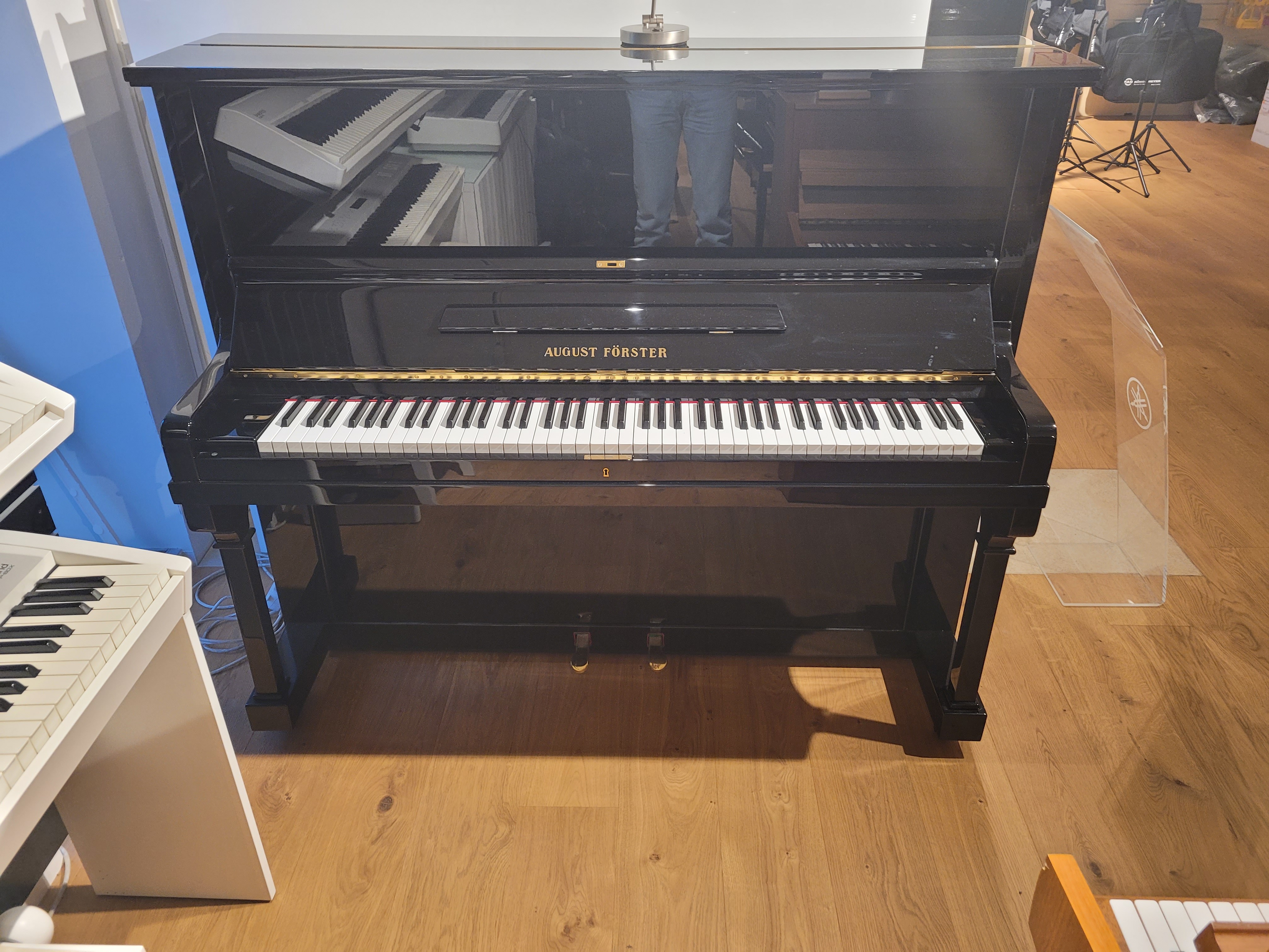 128 schwarz glanz gebraucht Seriennr. 63373