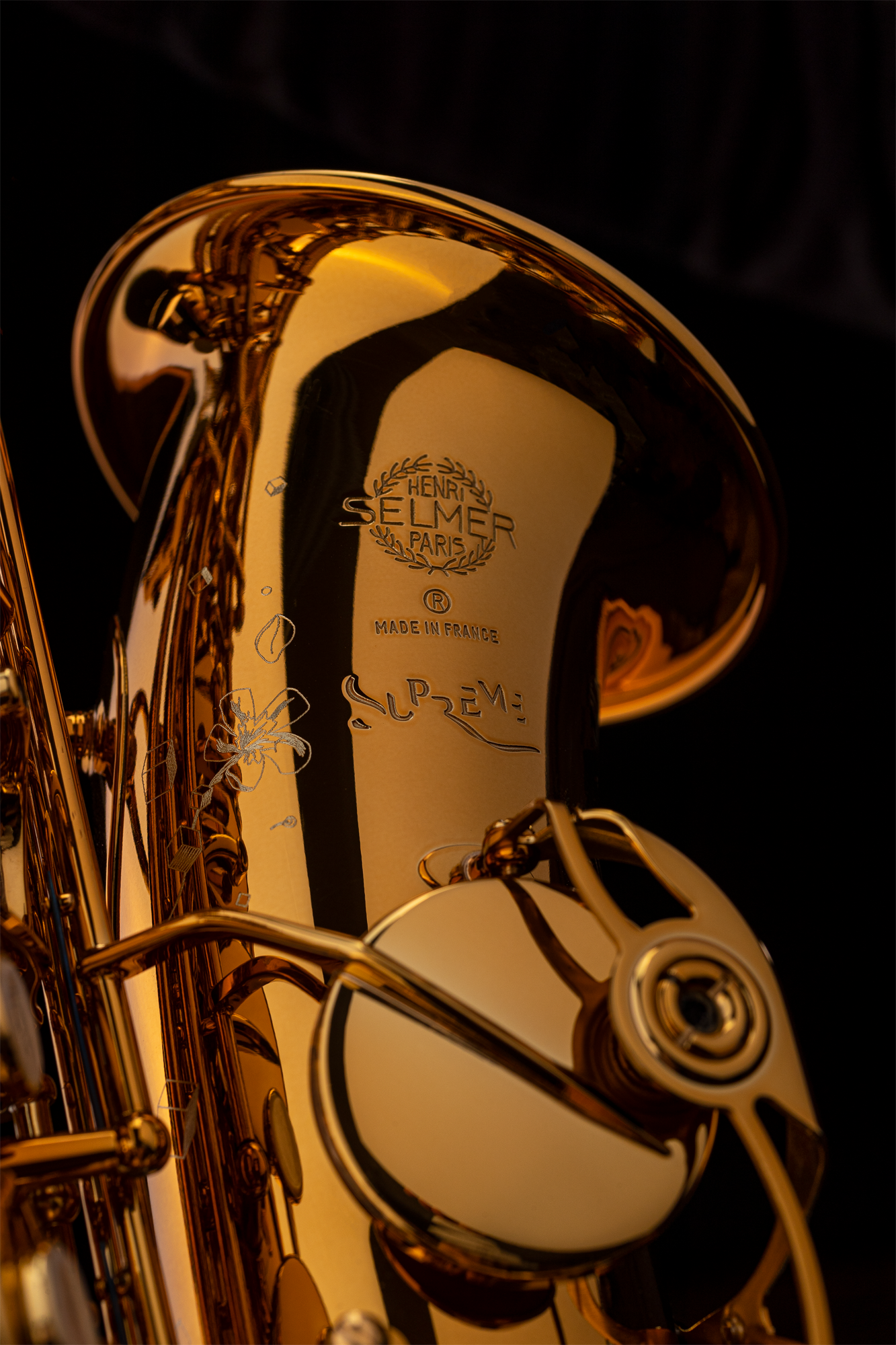 Supreme Altsaxophon dunkler Goldlack SE-ASUL